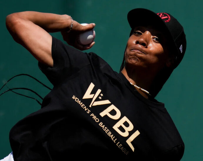 mo'ne-davis-and-women-from-around-the-world-chase-pro-baseball-dreams-at-wpbl-tryouts