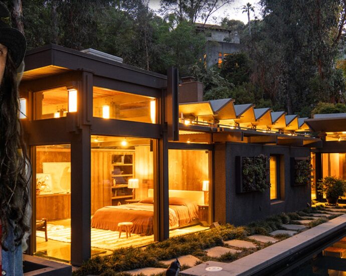Rob Zombie Sells Two-Dwelling Compound in L.A. for $8.9M