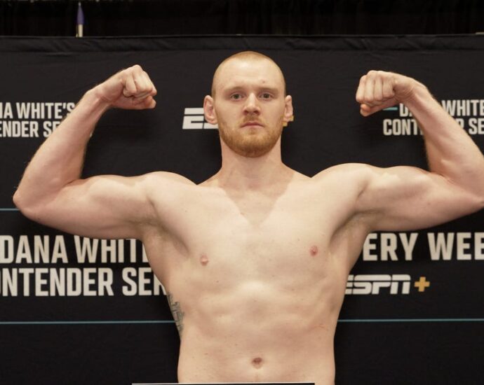 secret's-out:-software-engineer-alik-lorenz-can-beat-people-up-–-and-the-whole-office-knows