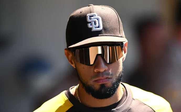 padres-closer-robert-suarez-predicted-to-become-free-agent
