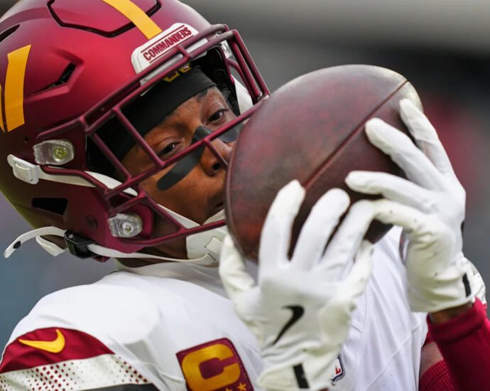 commanders-wr-terry-mclaurin-returns-to-practice-after-signing-contract-extension