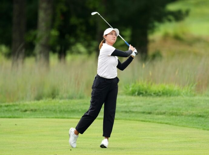 chinese-rookie-wang-grabs-lpga-lead-at-storm-hit-tpc-boston
