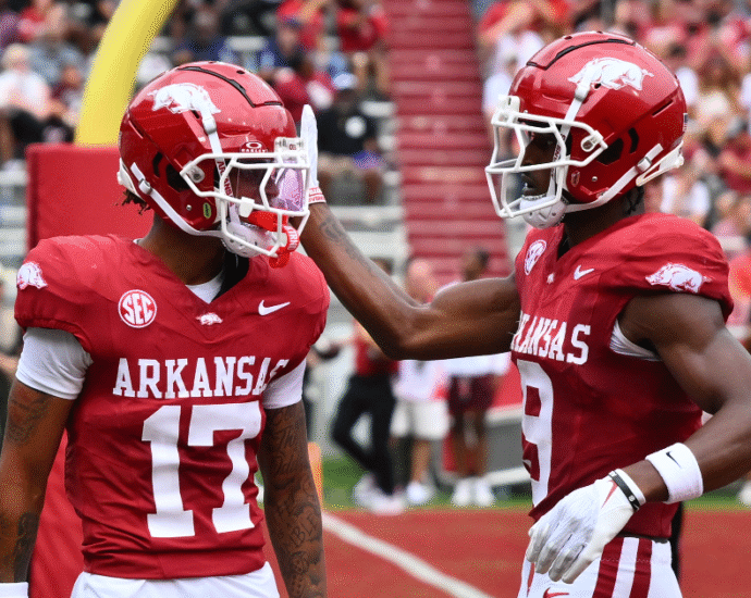 social-media-reacts-to-arkansas’-52-7-win-over-alabama-a&m