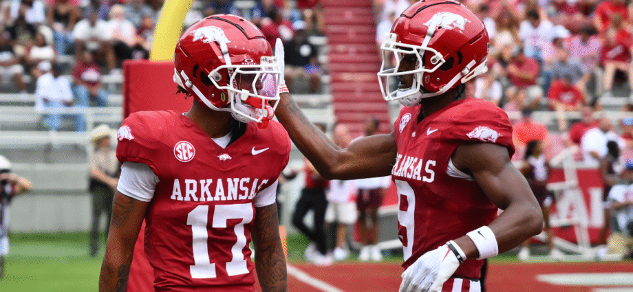 social-media-reacts-to-arkansas’-52-7-win-over-alabama-a&m