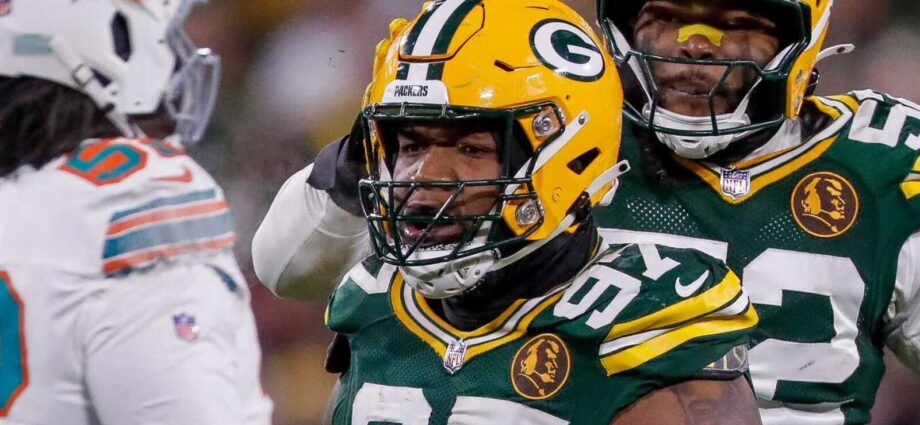 Cowboys land three-time Pro Bowler in Micah Parsons replace