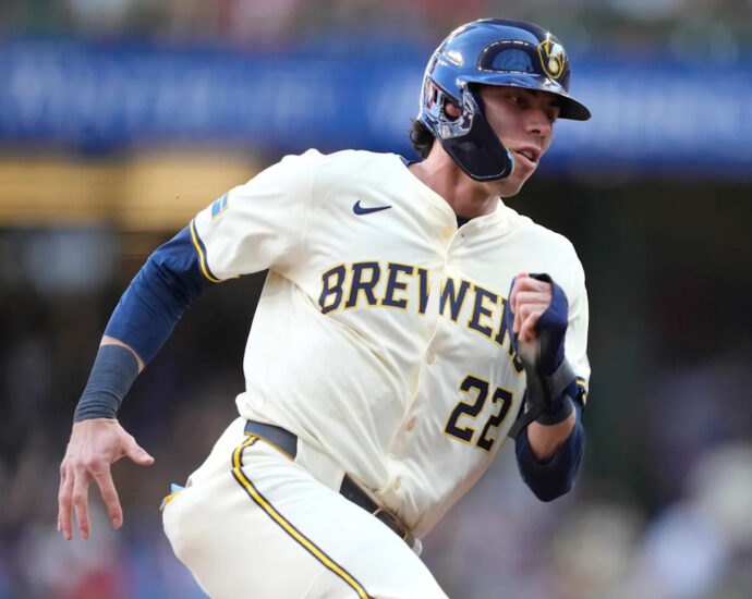 brewers,-yelich-scratched-with-back-issue-before-phillies-game