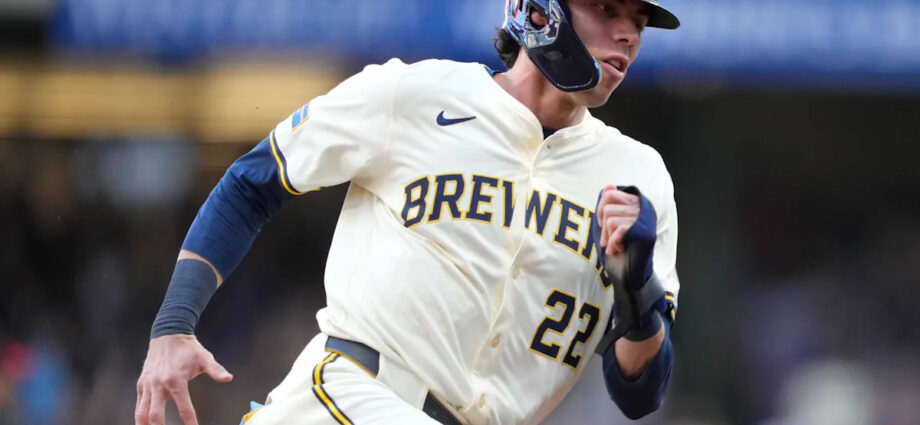 brewers,-yelich-scratched-with-back-issue-before-phillies-game