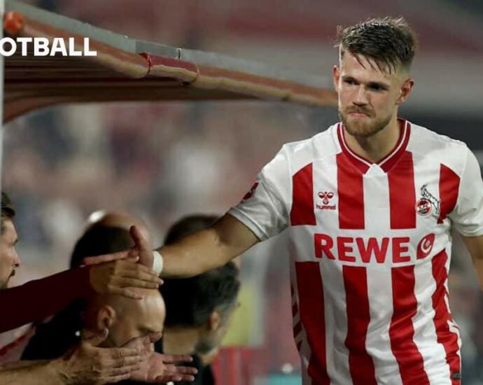 five-star-waldschmidt-leads-koln-to-nine-goal-blowout-in-essen