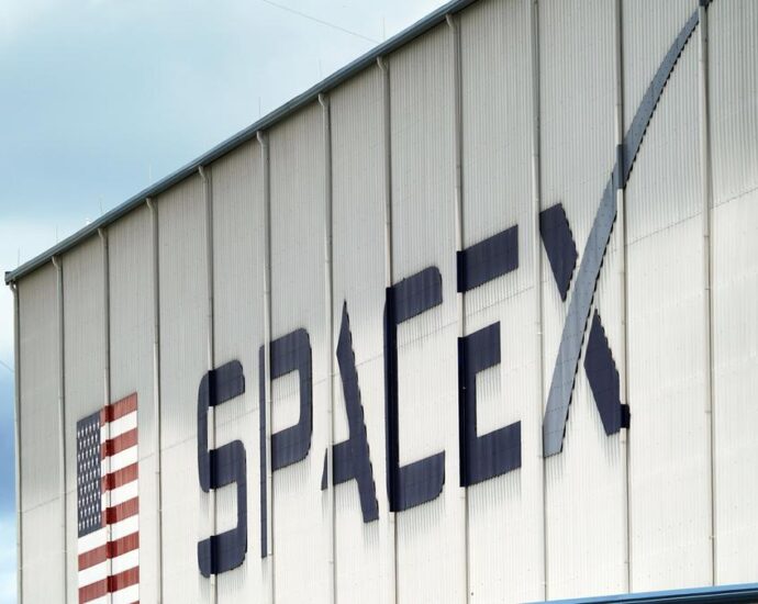 EchoStar to promote spectrum licenses to SpaceX for $17 billion