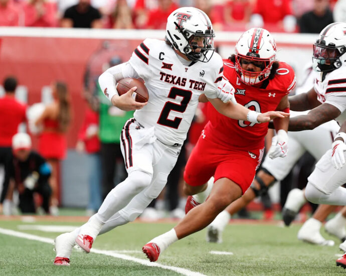 texas-tech-qb-behren-morton-ruled-out-after-taking-third-quarter-hit-against-utah