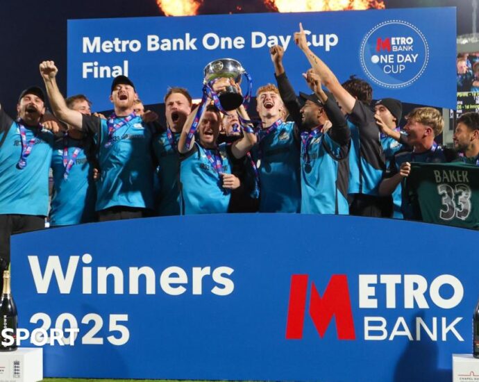 worcs-beat-hants-in-dramatic-one-day-cup-final