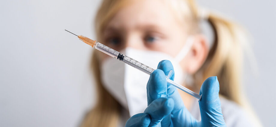 CDC Panel Stops Endorsing COVID Shots, Pushes for ‘Possibility’