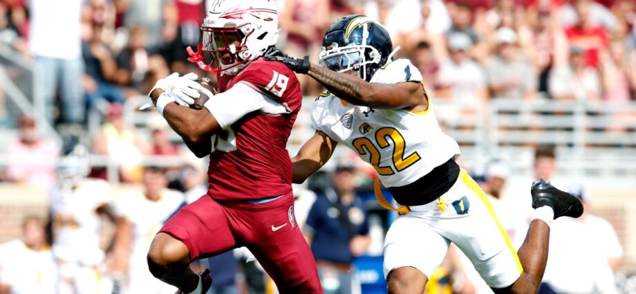 micahi-danzy-named-acc-rookie-of-the-week-after-176-yard-performance