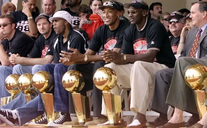 scottie-pippen-predicts-outcome-of-clash-between-1996-bulls,-2016-warriors