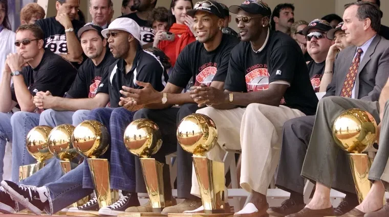 scottie-pippen-predicts-outcome-of-clash-between-1996-bulls,-2016-warriors