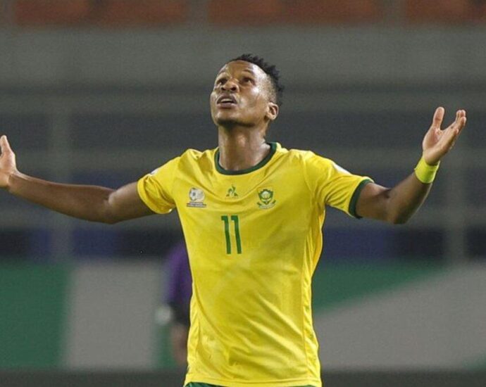 mamelodi-sundowns:-miguel-cardoso-provides-an-update-on-themba-zwane