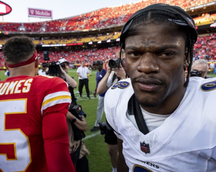 report:-lamar-jackson-could-miss-2-3-weeks-with-hamstring-injury