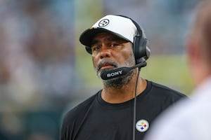 teryl-austin-takes-the-blame-for-steelers-busted-coverage