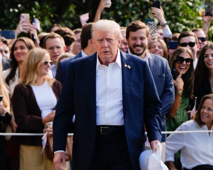 As govt shutdown attracts closer, congressional leaders will meet Trump