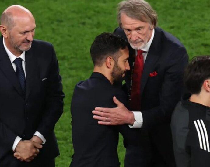 manchester-united-has-no-plans-to-sack-amorim