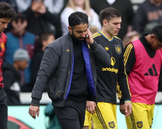 preview:-struggling-manchester-united-host-high-flying-sunderland-in-amorim-crunch-match