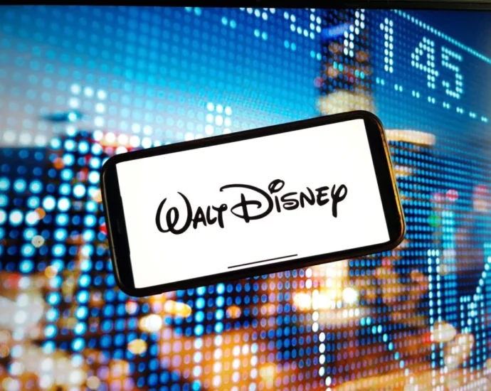 Disney Followers Lose Hundreds in Fraudulent Solana Coin Rip-off