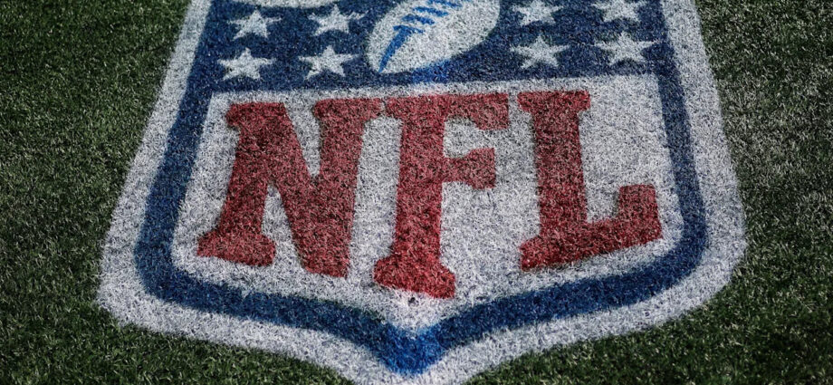 nfl-trade-deadline-tracker-2025