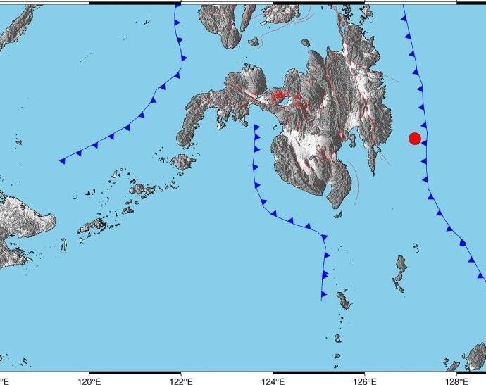 Magnitude 7.6 earthquake strikes off Davao Oriental flit