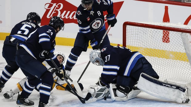 >-scheifele-sets-franchise-points-mark-as-jets-beat-preds-4-1
