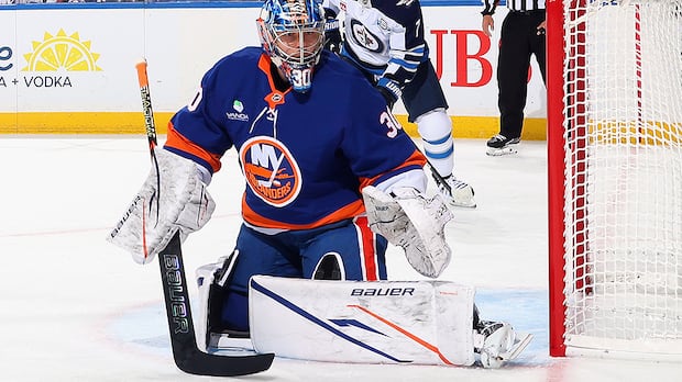 >-islanders-fire-goalie-coach-piero-greco-6-games-into-nhl-season