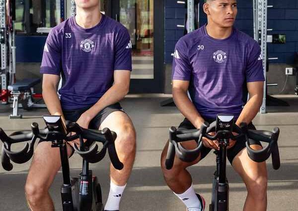 Leon and Fredricson with U21s for Barnsley clash