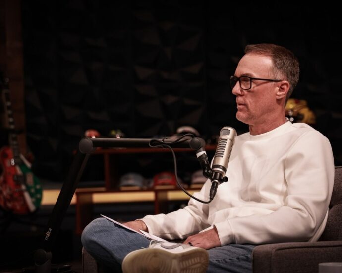 Harvick expects ‘nuclear meltdown’ if Heim and Zilisch lose championships