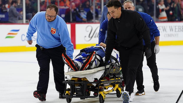 >-chris-tanev-hospitalized-after-collision-in-maple-leafs’-win-over-flyers