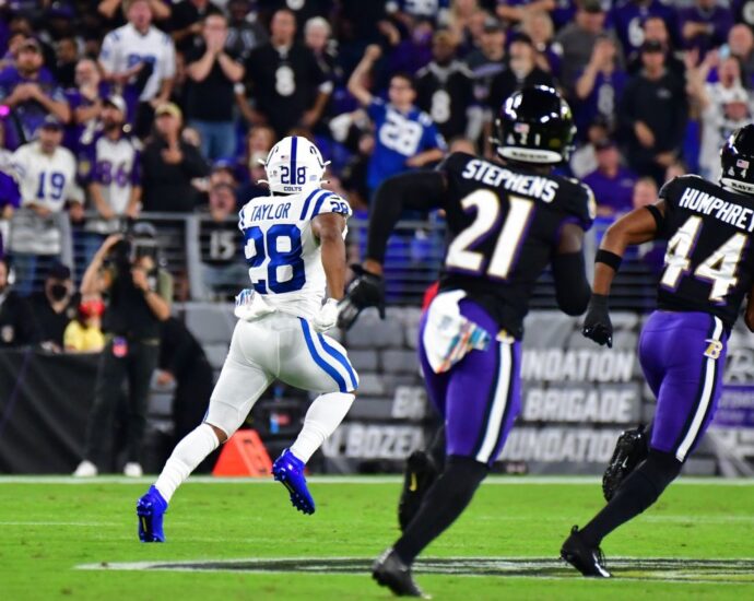 taylor,-achane-lead-week-10-fantasy-football-running-back-rankings