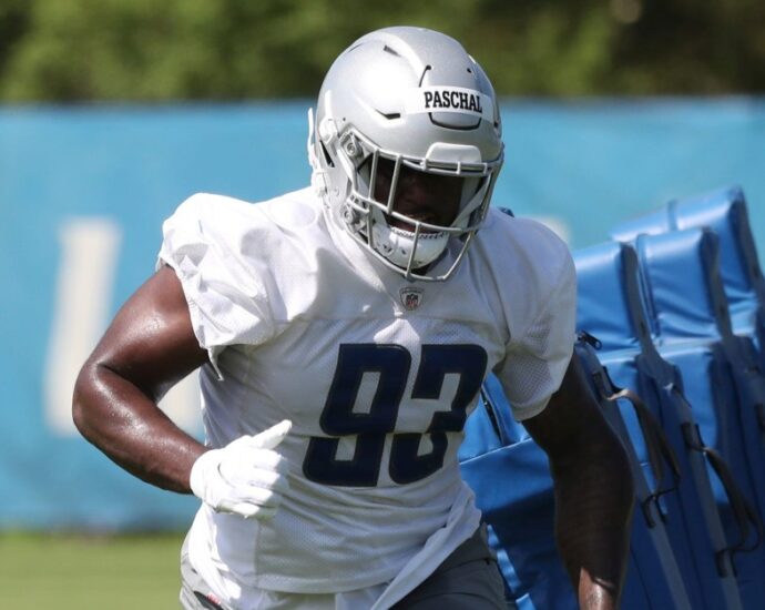 detroit-lions-edge-josh-paschal-returns-to-practice