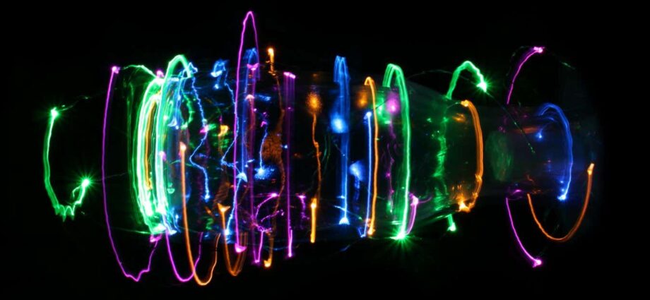 Lumpy ‘caterpillar wormholes’ could well furthermore join entangled unlit holes