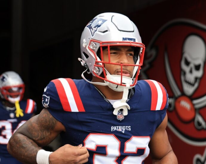 patriots-vs.-buccaneers:-kyle-williams-first-career-touchdown-ties-game-7-7