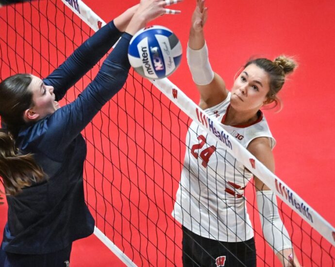 charlie-fuerbringer-returns-as-badgers-dominate-pair-of-ranked-opponents