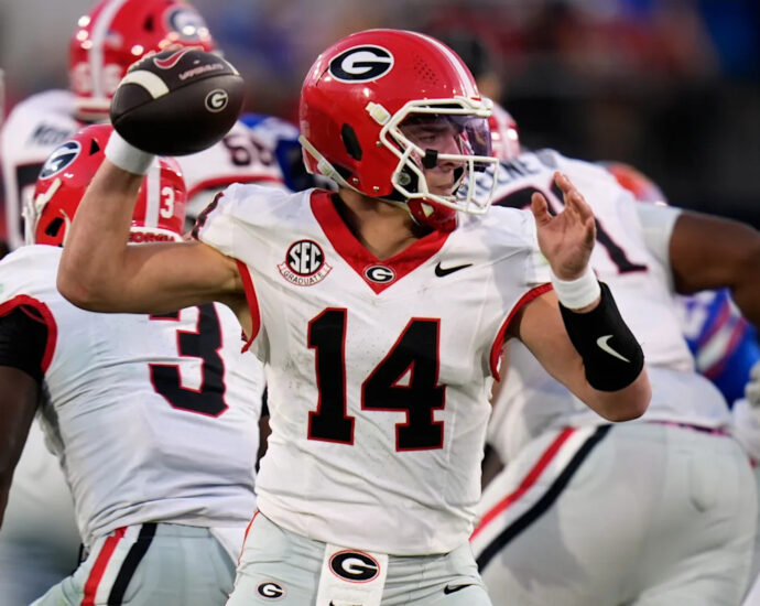 no-5-georgia-faces-no.-10-texas-in-a-critical-sec-matchup-on-saturday