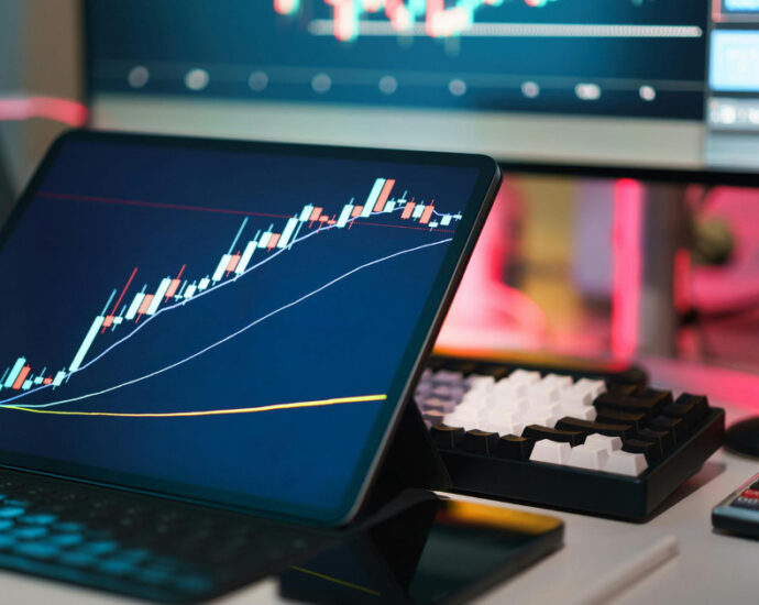 SOL Trace Indicators Flashing — Painful Pullback Coming?