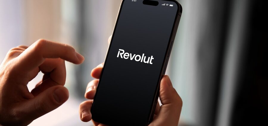 Revolut Singapore Unit Posts 125% Buyer Surge, Provides Cash Funds
