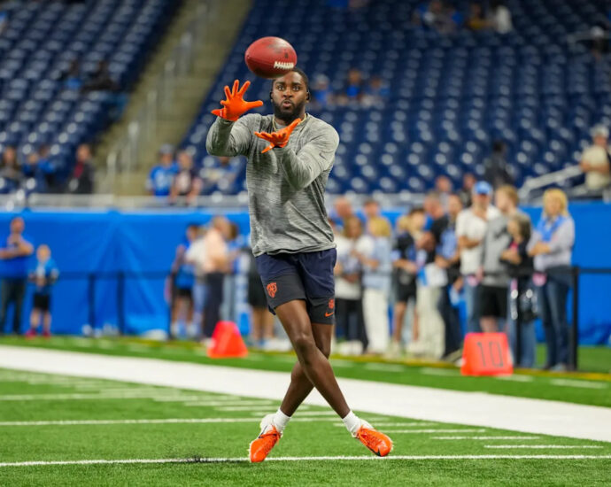 jaylon-johnson-returns-to-practice,-nearing-possible-return-for-bears