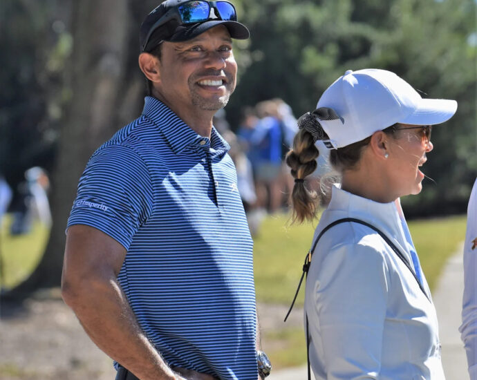 tiger-woods,-elin-nordegren-watch-charlie-woods-from-gallery-at-florida-state-championship
