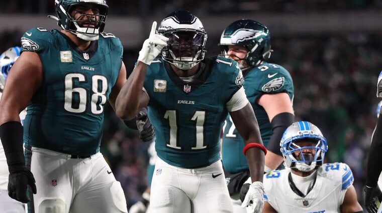 aj.-brown-got-plenty-of-targets,-but-eagles’-offense-and-qb-jalen-hurts-still-had-issues