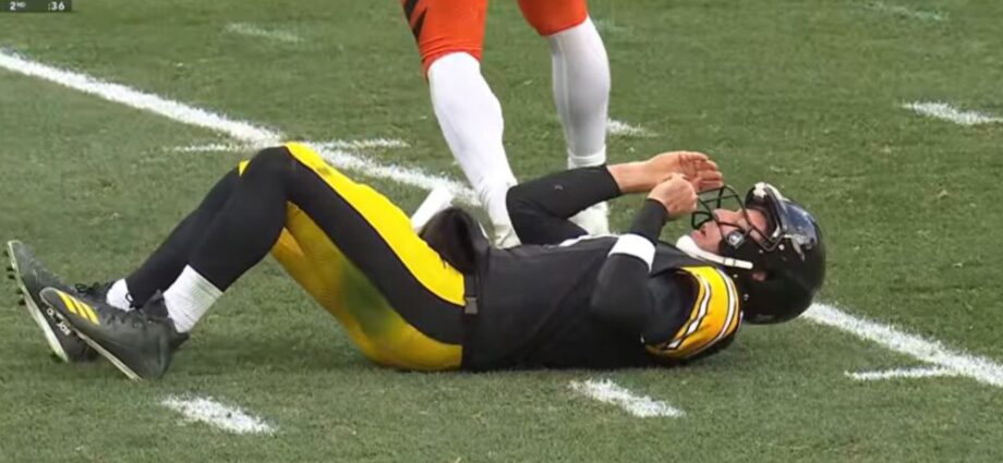 Schefter: Field That Aaron Rodgers Has ‘Limited Destroy’ In Wrist