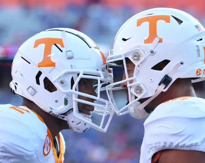 tennessee-football-announces-uniform-combination-versus-florida