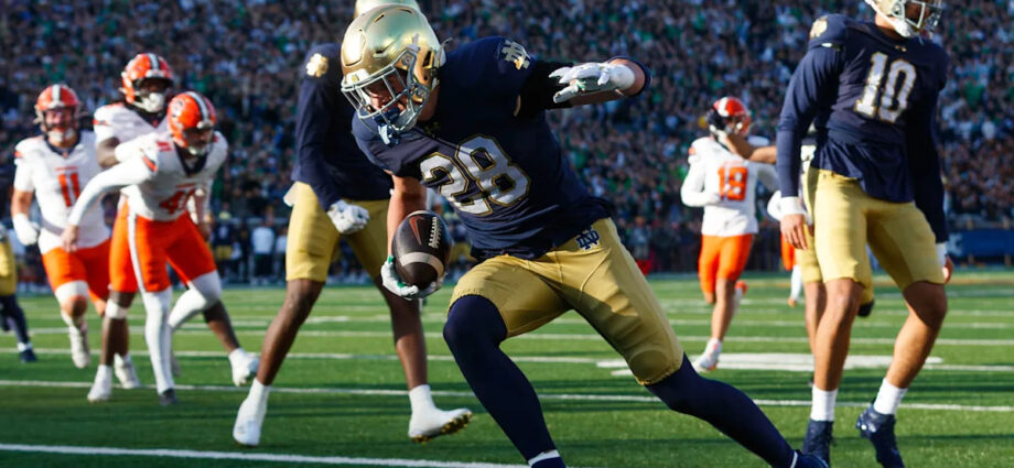 watch:-an-inside-look-at-notre-dame’s-historic-1st-quarter-vs.-‘cuse
