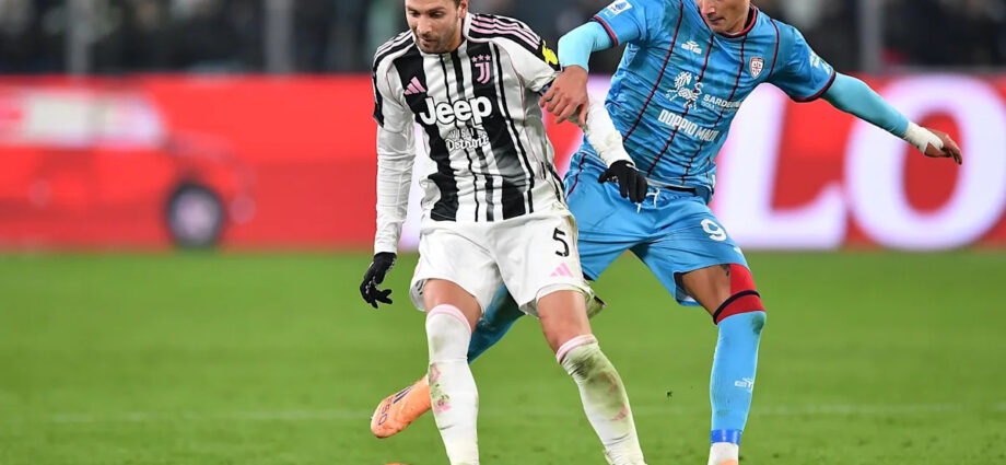 -juventus-edge-past-cagliari-without-impressing