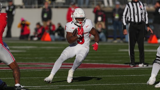 rutgers-running-back-antwan-raymond-captures-jon-cornish-trophy-as-top-canadian-in-ncaa