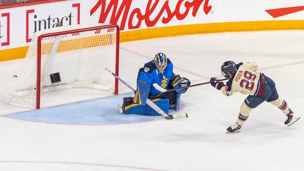 desbiens,-poulin-lead-victoire-to-2-1-shootout-win-over-sceptres-in-halifax
